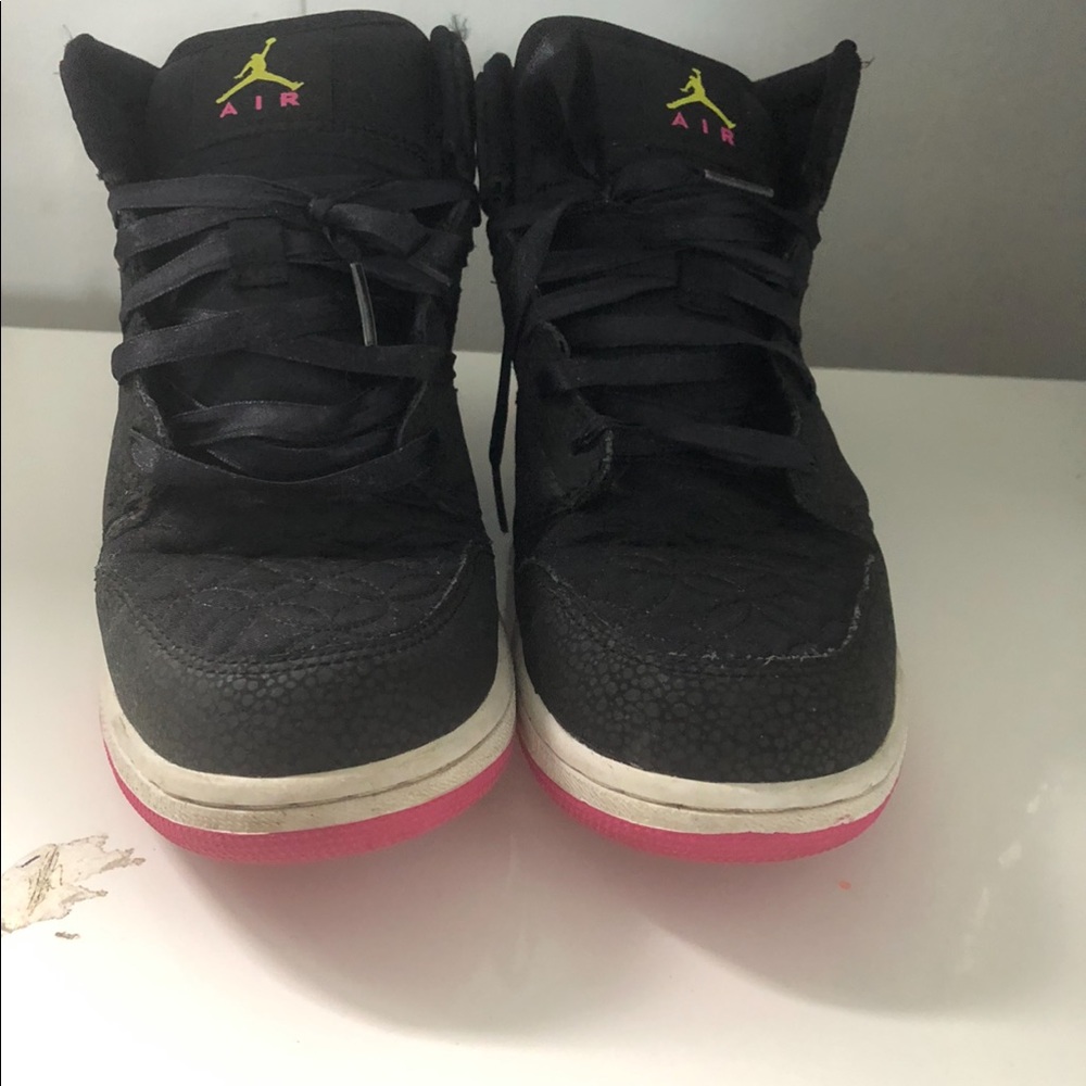 Worn a few times
